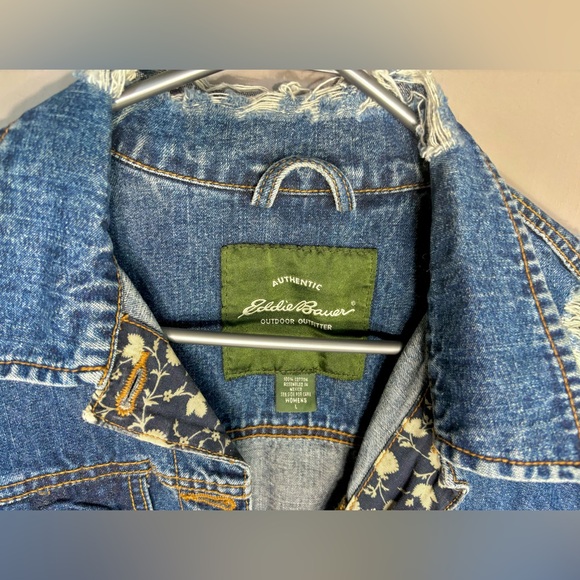 EDDIE BAUER Destroyed Jean Jacket - Picture 4 of 10